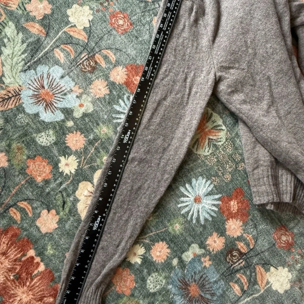 J‎ Crew Men’s 100% Lambswool Quarter Zip Pullover Sweater Size L Gray Knit FLAW